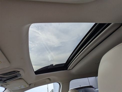 Used 2023 Subaru Outback Limited XT image 17