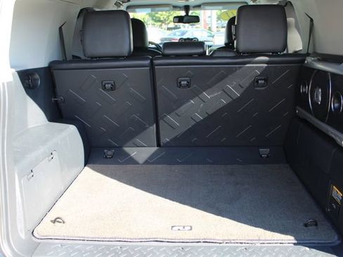 Used 2011 Toyota FJ Cruiser 4WD w/ Upgrade Pkg image 26