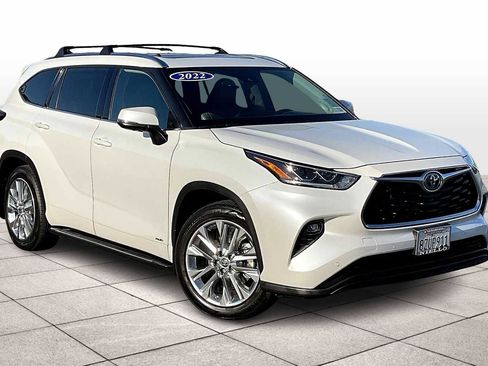 Used 2022 Toyota Highlander Limited image 2