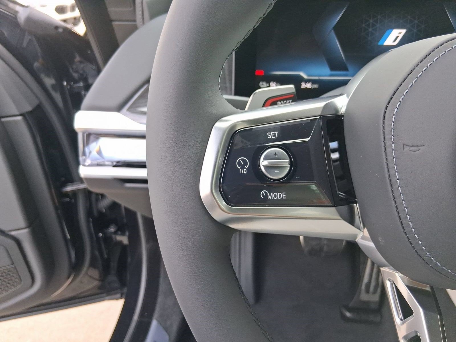 Used 2026 BMW i7 eDrive50 w/ M Sport Package RWD image 16