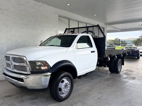 Used 2015 RAM 5500 Tradesman w/ Power & Remote Entry Group RWD image 5
