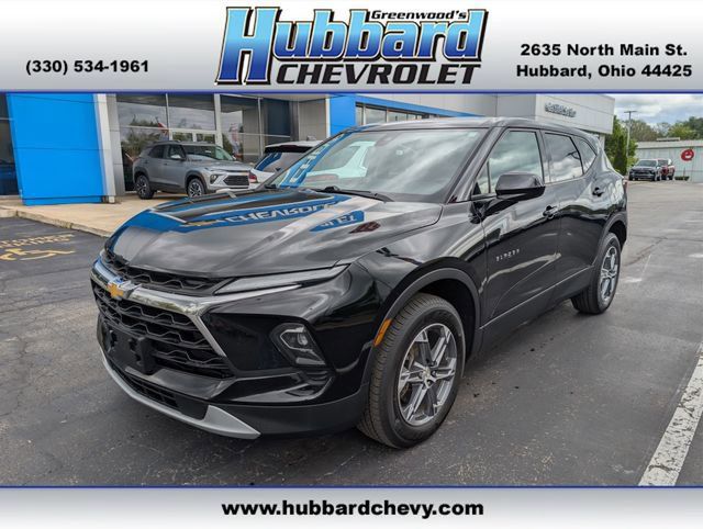 Used 2023 Chevrolet Blazer LT w/ Driver Confidence Package FWD image 1