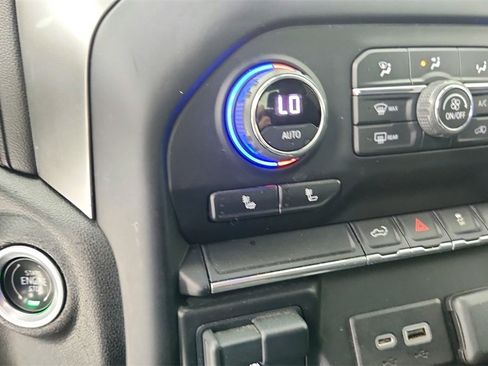 Used 2022 Chevrolet Silverado 2500 LT w/ Convenience Package image 23