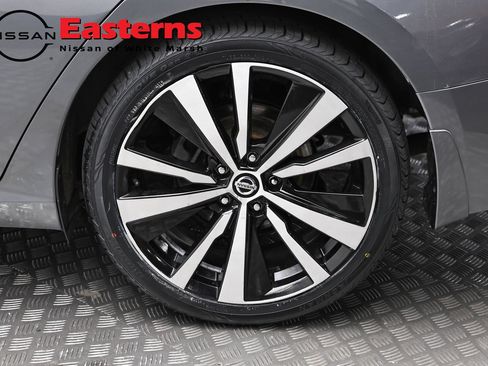 Used 2020 Nissan Altima 2.5 SR FWD image 8