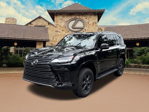 Certified 2025 Lexus LX 700h Overtrail w/ Accessory Package (Z1) AWD/4WD image 4