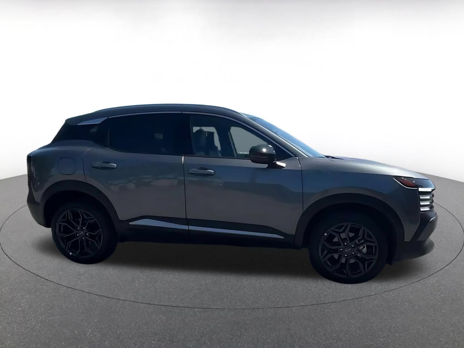 Used 2026 Nissan Kicks SR FWD image 15