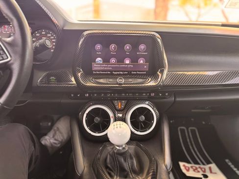 Used 2019 Chevrolet Camaro SS RWD image 9