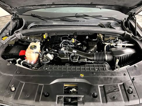 Used 2023 Jeep Grand Cherokee L Limited RWD image 29