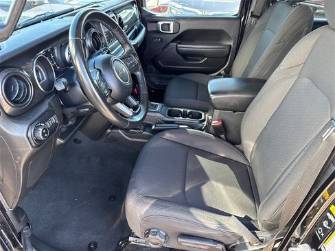 Used 2022 Jeep Gladiator Sport image 25