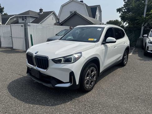 Used 2023 BMW X1 xDrive28i w/ Premium Package AWD/4WD image 3