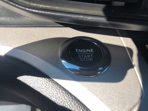 Used 2023 Ford Explorer XLT w/ Class IV Trailer Tow Package image 10