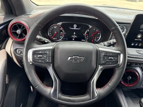 Used 2025 Chevrolet Blazer RS FWD image 13