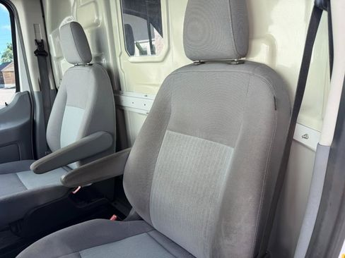 Used 2018 Ford Transit 150 148 Medium Roof RWD image 21