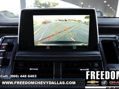 Used 2024 GMC Yukon XL AT4 image 5