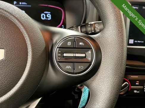 Used 2025 Kia Soul LX w/ LX Technology Package FWD image 25