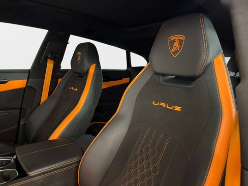 Used 2023 Lamborghini Urus S AWD/4WD image 43
