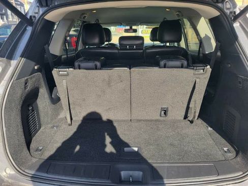 Used 2020 Nissan Pathfinder SL FWD image 17