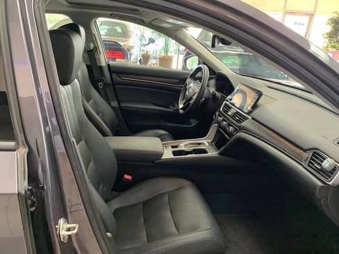 Used 2019 Honda Accord EX-L image 10