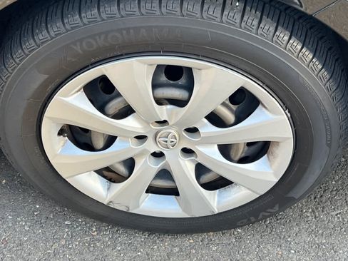 Used 2022 Toyota Corolla LE image 15