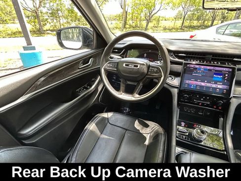 Used 2023 Jeep Grand Cherokee 4WD 4xe w/ Luxury Tech Group II image 9