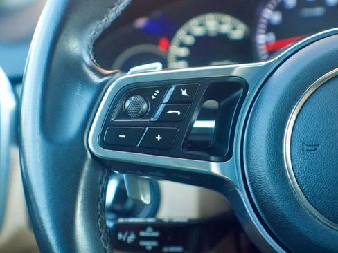 Used 2023 Porsche Cayenne image 20