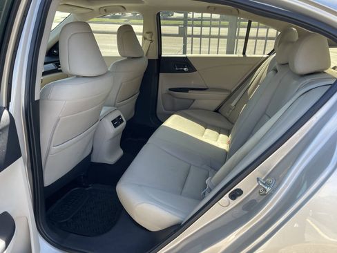 Used 2017 Honda Accord EX-L image 7