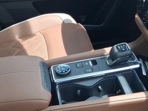 New 2026 Nissan Pathfinder Platinum AWD/4WD image 6
