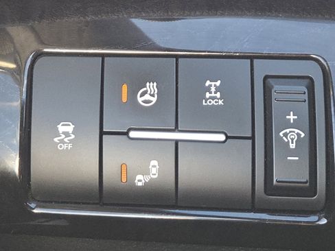 Used 2015 Kia Sorento SX image 8