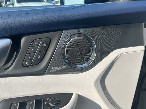 Used 2025 Buick Enclave Avenir w/ Super Cruise Package FWD image 19