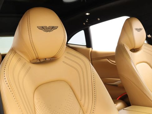 Used 2021 Aston Martin DBX AWD/4WD image 99
