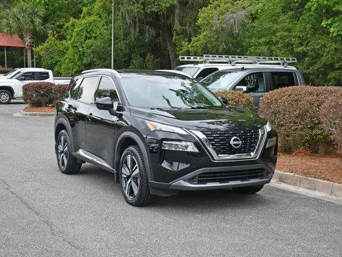 Used 2023 Nissan Rogue SL w/ SL Premium Package FWD image 6