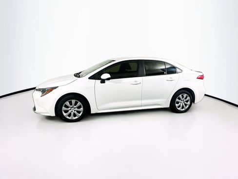 Used 2022 Toyota Corolla LE w/ Carpet Mat Package (TMS) image 4