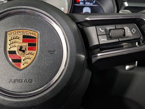 Certified 2023 Porsche Macan S AWD/4WD image 35