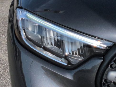 Certified 2025 Mercedes-Benz GLC 300 4MATIC image 10