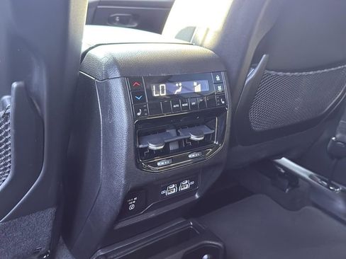 Used 2022 Jeep Grand Cherokee L Limited image 28