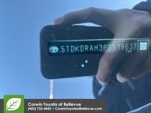 Certified 2023 Toyota Highlander XLE image 46