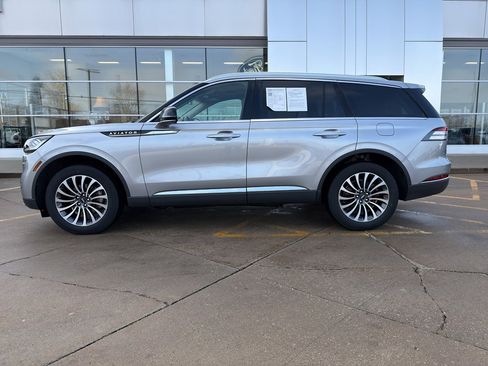 Used 2023 Lincoln Aviator AWD w/ Premium Package image 2