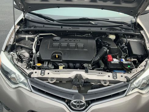 Used 2016 Toyota Corolla LE FWD image 35