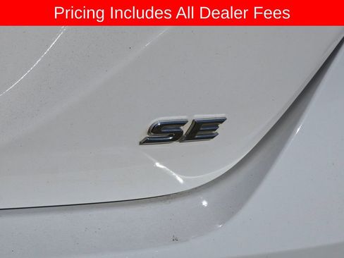 Used 2020 Toyota Camry SE FWD image 23