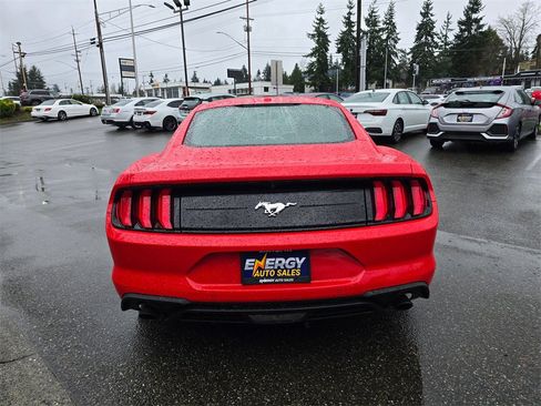 Used 2018 Ford Mustang Premium image 4