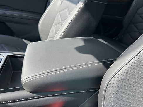 New 2026 Volkswagen Atlas SE image 38