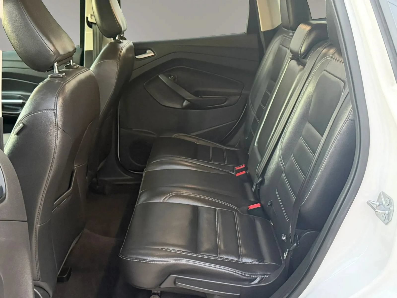 Used 2018 Ford Escape SEL AWD/4WD image 16