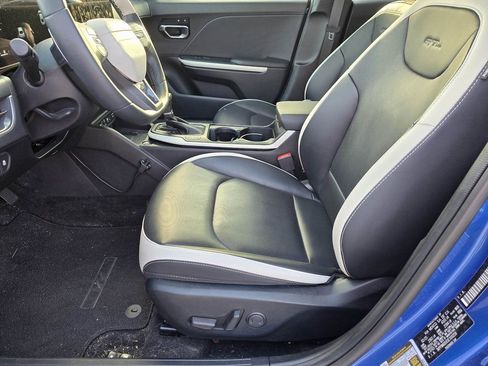 Used 2025 Kia K4 GT-Line w/ GT-Line Premium Package image 10