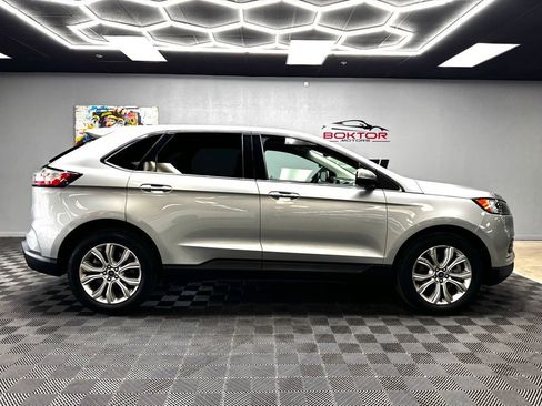 Used 2022 Ford Edge Titanium w/ Equipment Group 301A AWD/4WD image 16