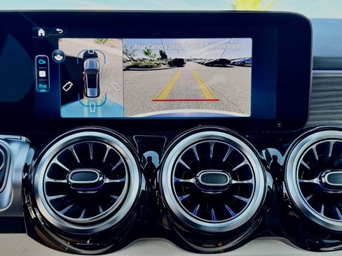 New 2026 Mercedes-Benz GLB 250 image 25