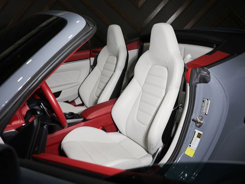 Used 2025 Porsche 911 Turbo S image 35