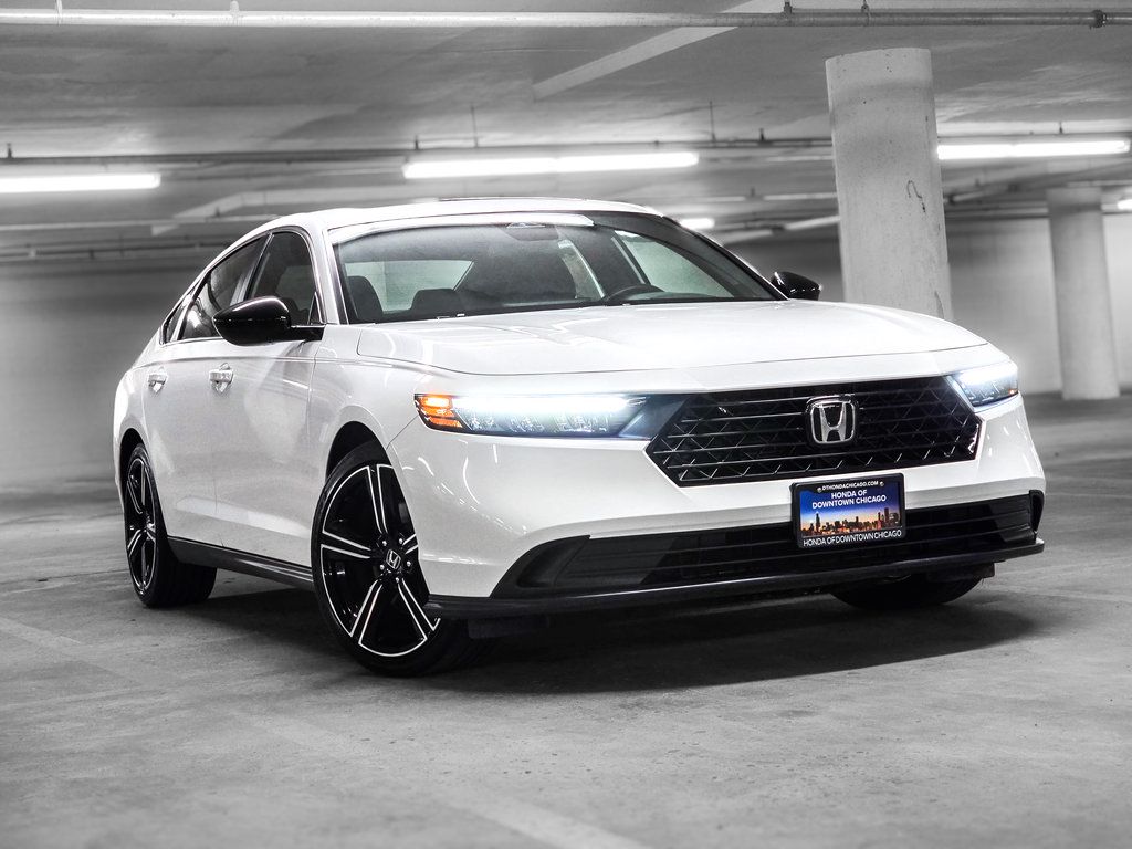 Used 2025 Honda Accord Sport image 4