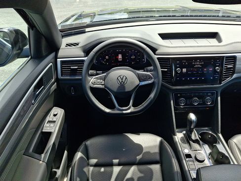 Used 2023 Volkswagen Atlas Cross Sport SE AWD/4WD image 12