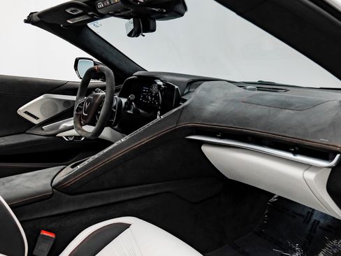 Used 2023 Chevrolet Corvette Stingray Premium Cpe w/ Z51 Performance Package image 52