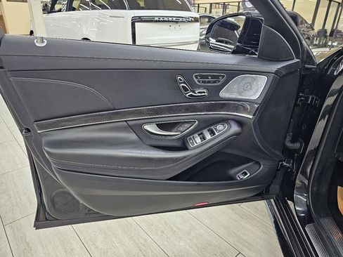 Used 2020 Mercedes-Benz S 560 Sedan image 40